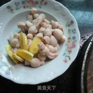 Make Little intestine soup pot step 1