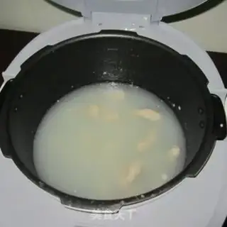 Make Little intestine soup pot step 3