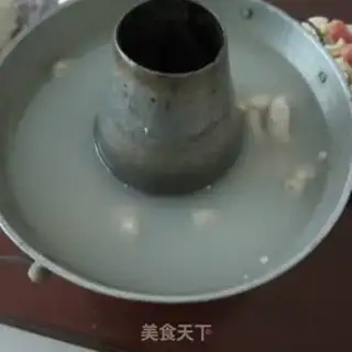 Make Little intestine soup pot step 4