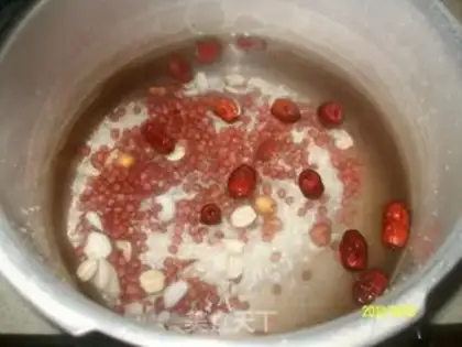 Make Nutritional red bean congee step 3