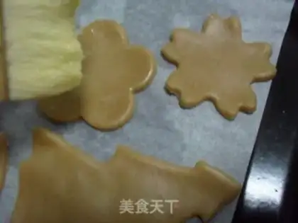 Make Christmas gingercake step 4