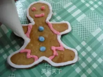 Make Christmas gingercake step 10