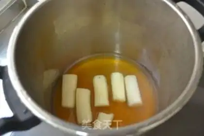 Make A fruit mountain pill step 6