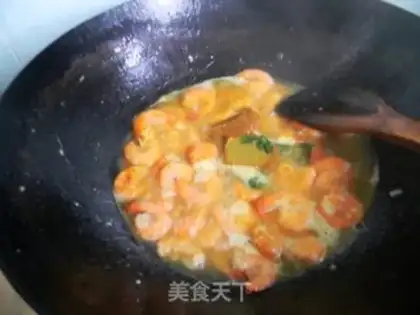 Make Thai curry shrimp step 3