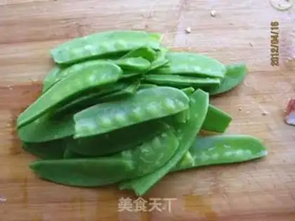 Make Fried bacon, Dutch beans step 0