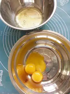 Make A striped pine roll step 2