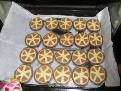 Make Wheel crackers step 22