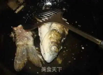 Make Fish head tofu soup step 3