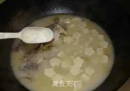 Make Fish head tofu soup step 8