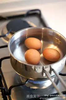 Make Egg sandwich step 0