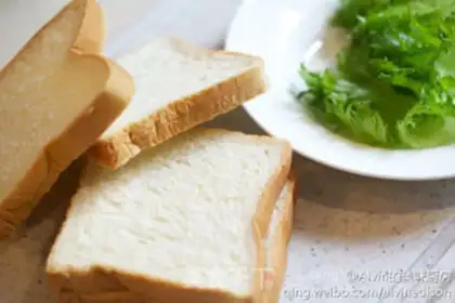Make Egg sandwich step 1