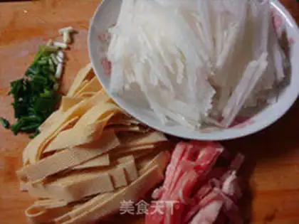 Make The radish is fried step 1