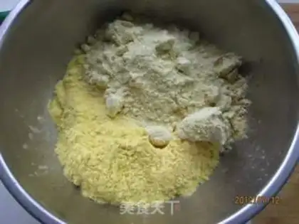 Make ♪ ♪ Red potato leaf corn paste nest ♪ step 1