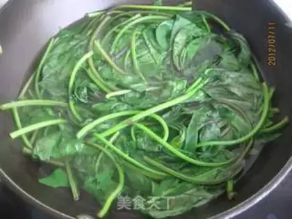 Make ♪ ♪ Red potato leaf corn paste nest ♪ step 2