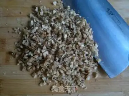 Make walnut stew step 1