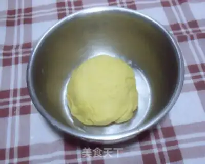 Make Pumpkin black and sesame buns step 2