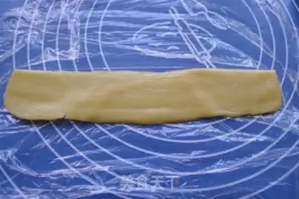 Make Panda crackers step 9