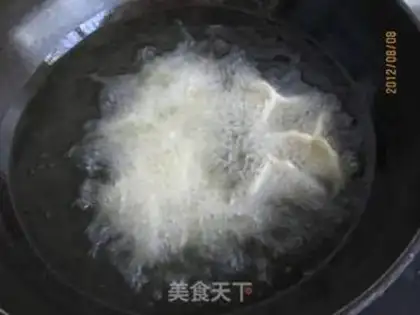 Make Potato mashed triangle step 12