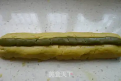 Make Panda crackers step 14