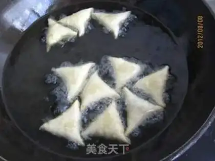 Make Potato mashed triangle step 13