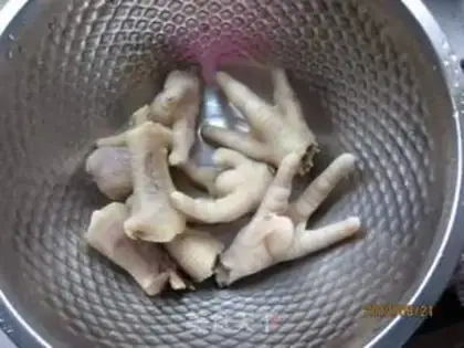 Make Peanut stew chicken claws step 4