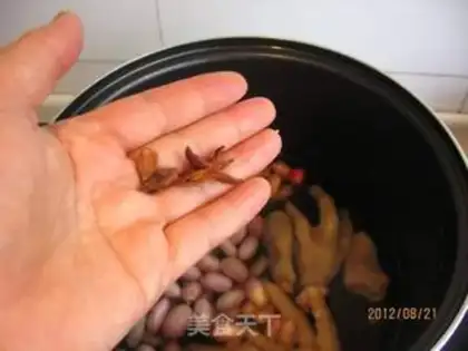 Make Peanut stew chicken claws step 7