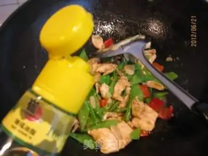 Make Dutch soy chicken step 15