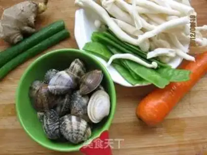Make Seafood mushrooms and toad soup step 0