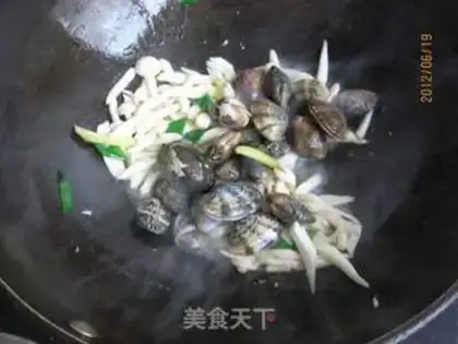 Make Seafood mushrooms and toad soup step 6