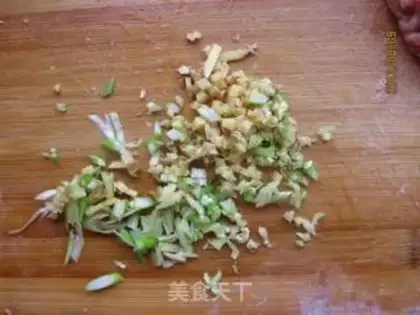 Make Tied pepper meat box step 2