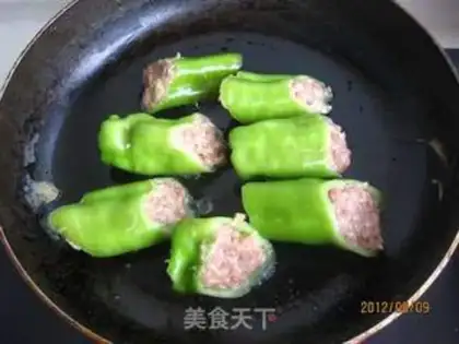 Make Tied pepper meat box step 8