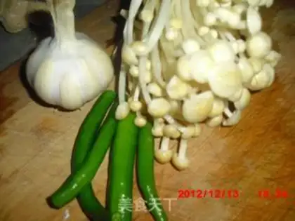 Make Garlic gin mushrooms step 0