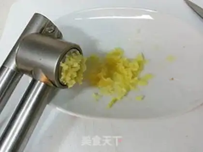Make Fried salmon step 1