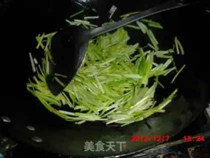Make Garlic fried eggs step 2