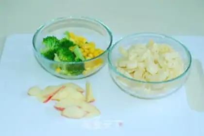 Make Sour cream reindeer macaroni step 7