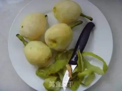 Make A red pear step 0