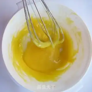 Make Salad sauce step 2