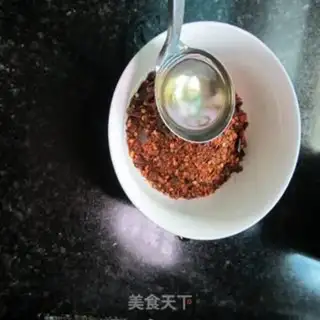 Make Homemade pepper oil step 2