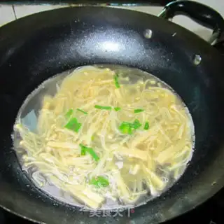 Make Golden mushroom soup step 4