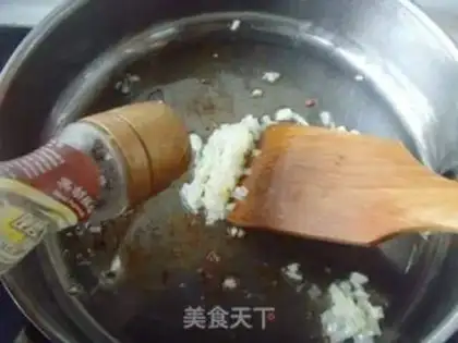 Make Smoky fish noodles step 4