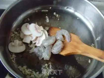 Make Smoky fish noodles step 5