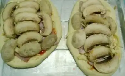 Make Bacon-peased mushroom pizza step 12