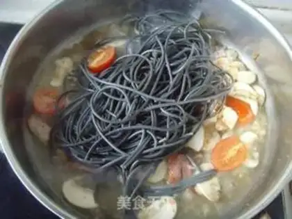 Make Smoky fish noodles step 8
