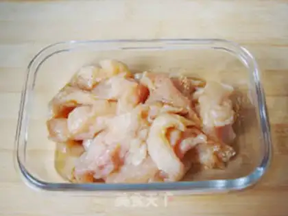 Make Old Beijing chicken roll step 15