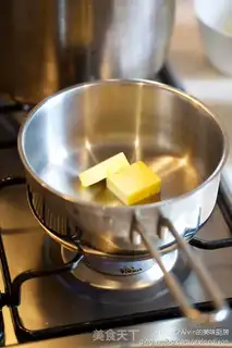 Make Cream sauce noodles step 1