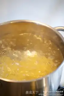 Make Cream sauce noodles step 5