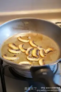 Make Cream sauce noodles step 8