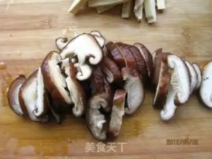 Make Soy mushroom-dry step 2