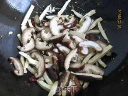 Make Soy mushroom-dry step 5