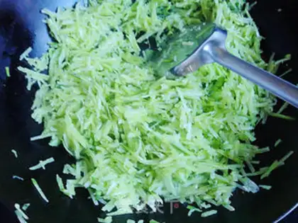 Make Double radish tofu fan bag step 5